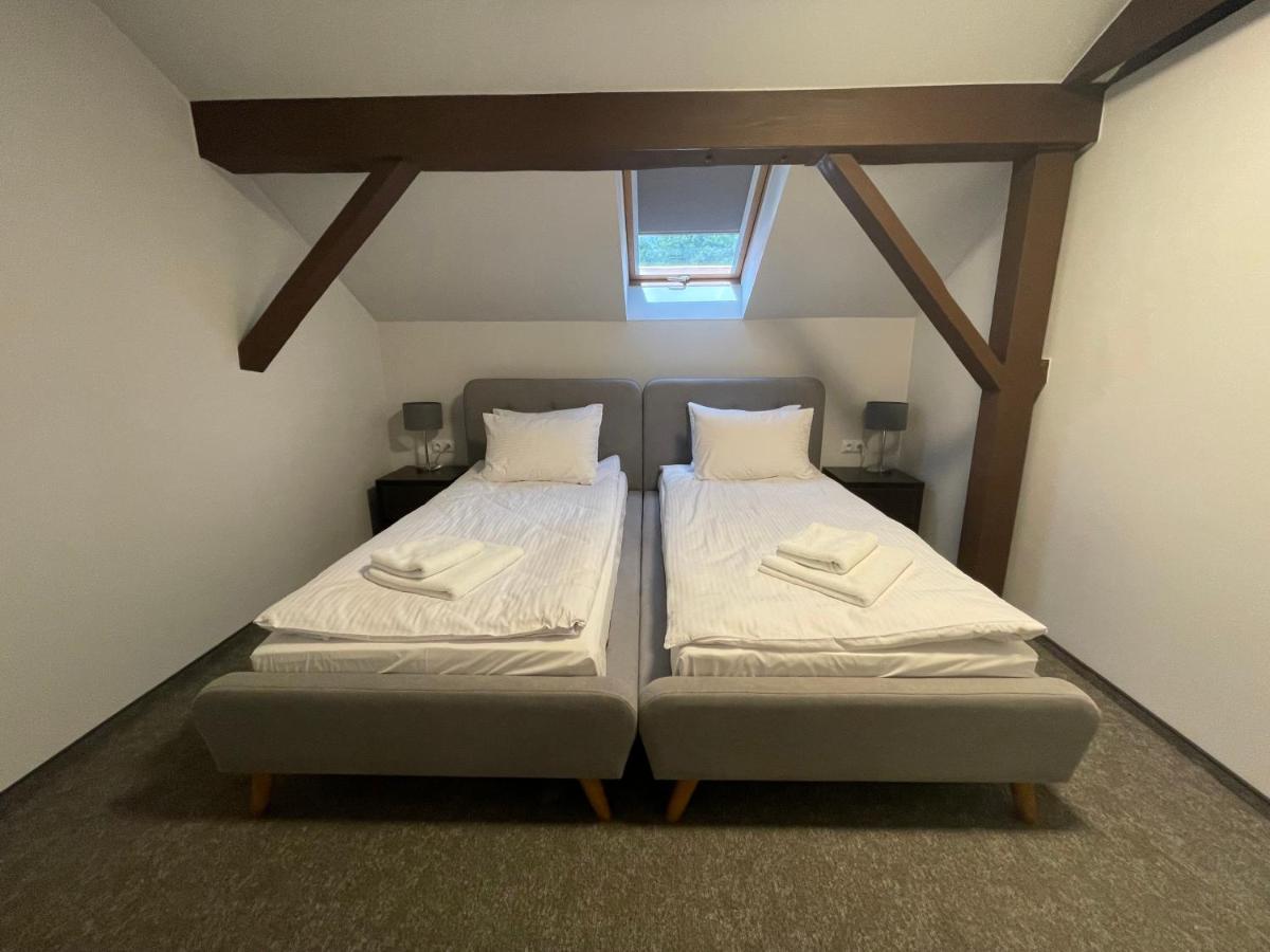 Hotel Red Ostrowiec Świętokrzyski 外观 照片