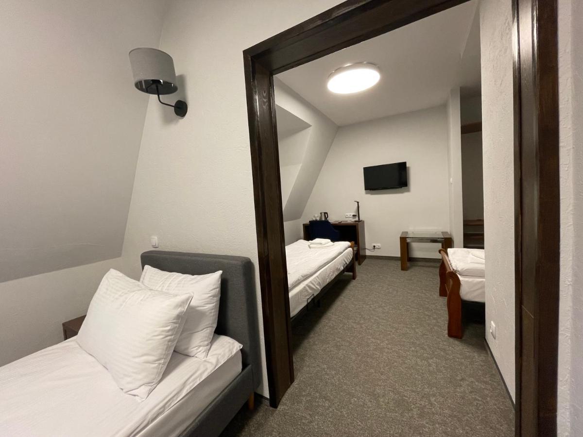 Hotel Red Ostrowiec Świętokrzyski 外观 照片