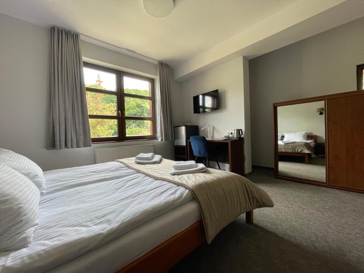 Hotel Red Ostrowiec Świętokrzyski 外观 照片