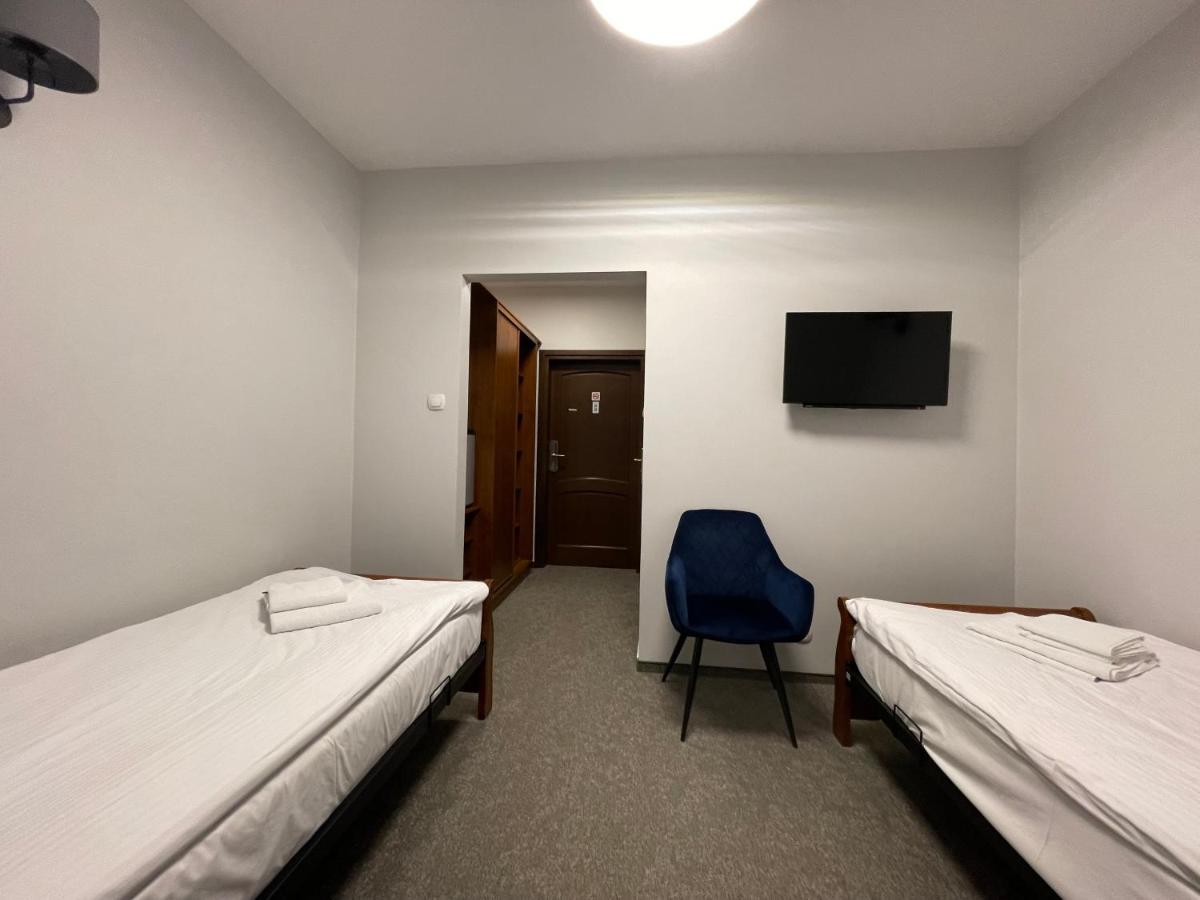 Hotel Red Ostrowiec Świętokrzyski 外观 照片