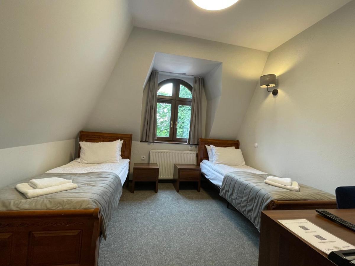 Hotel Red Ostrowiec Świętokrzyski 外观 照片